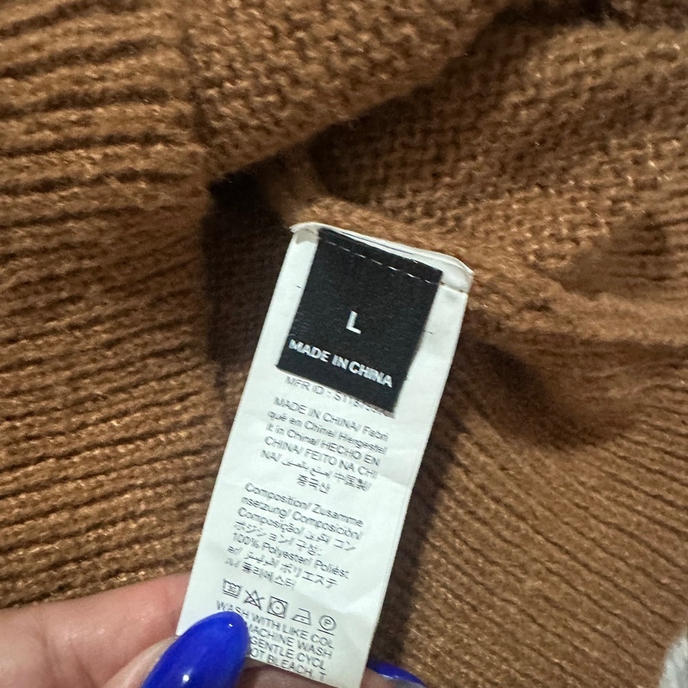 Brown Sleeveless Knit Top with Button Details - Picture 7 of 9